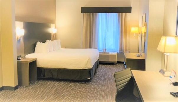 Wingate By Wyndham Erie